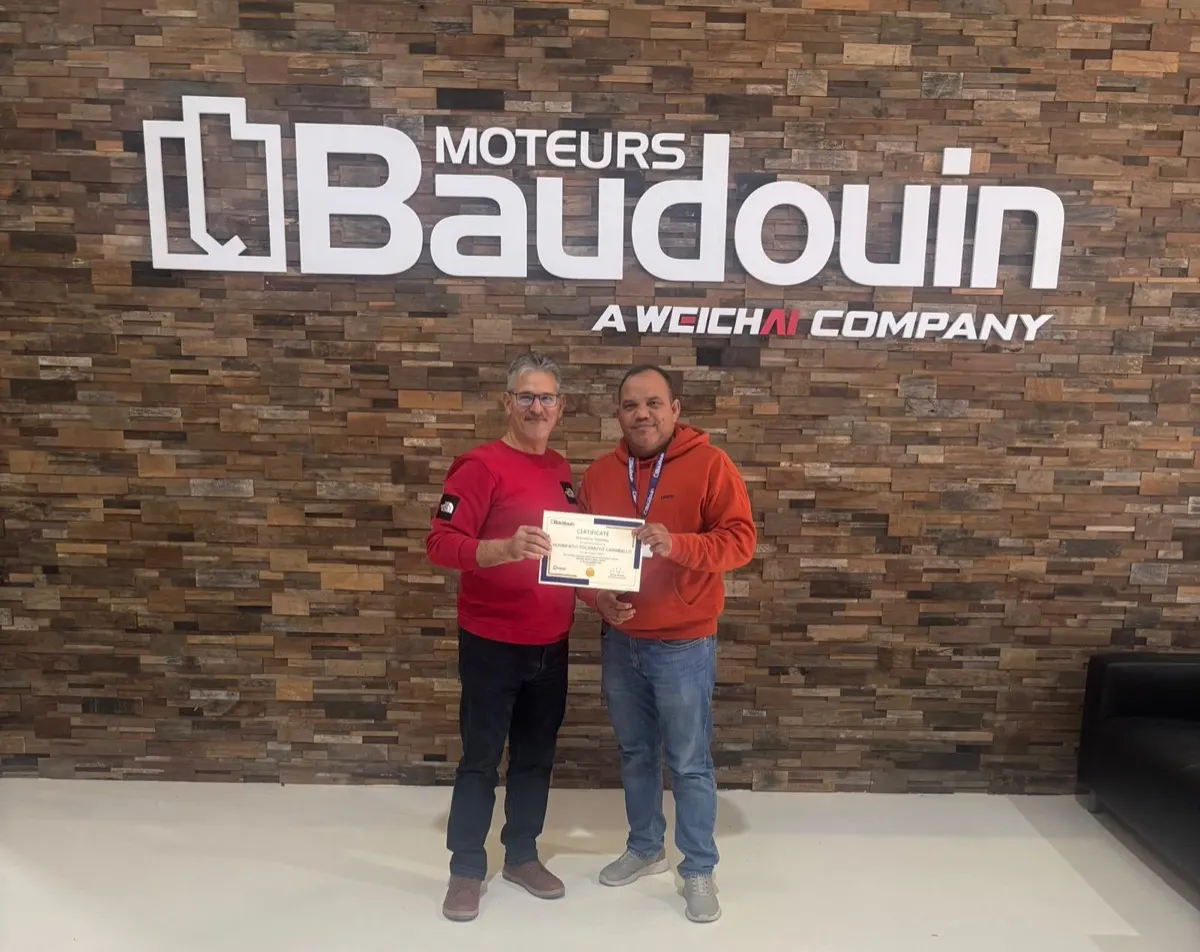 Formación oficial en la sede de Moteurs Baudouin